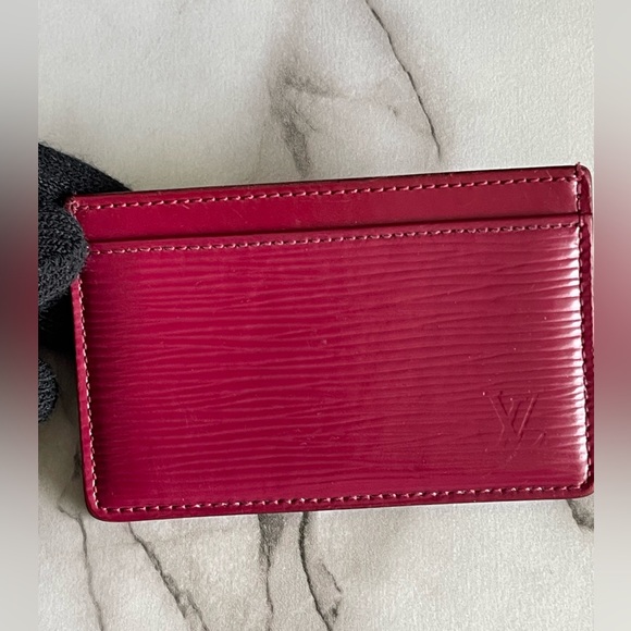 Louis Vuitton epi cardcase holder - Picture 1 of 12